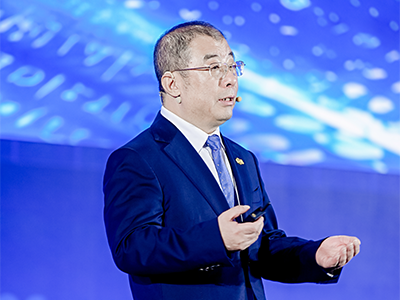 齐向东：AI时代的攻防失衡、产业选择和安全升级
